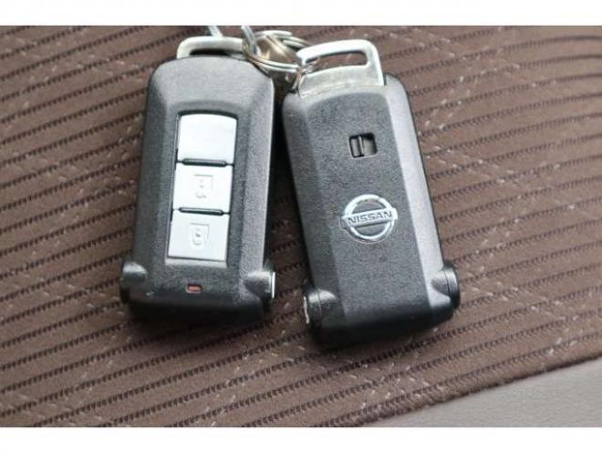 デイズルークスハイウェイスターX Vセレクション 4WD　アラウンドビューモニター(ルームミラー)　両側電動スライドドア　シートヒーター　LEDヘッドライト　エマージェンシーブレーキ 660