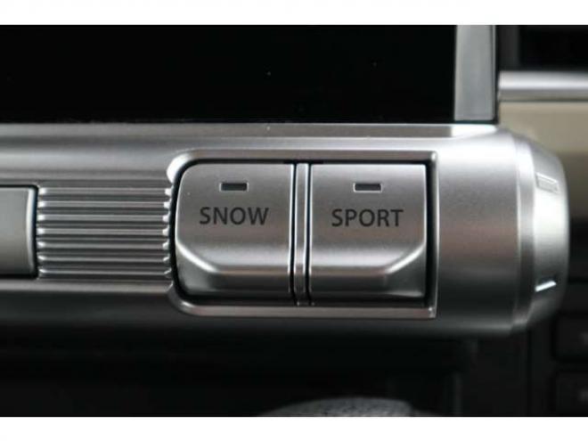 クロスビー1.0 ハイブリッド MX スズキ セーフティ サポートパッケージ装着車 4WD　CDプレイヤー　シートヒーター　アイドリングストップ　パーキングセンサー　デュアルセンサーブレーキサポート　ヒルディセントコントロール 1000