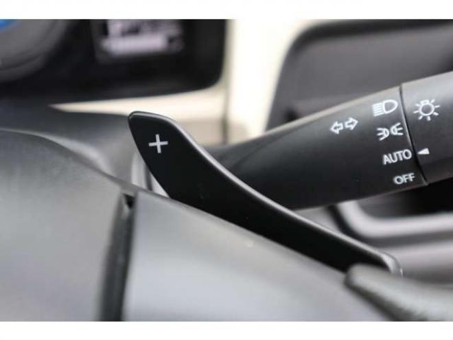 クロスビー1.0 ハイブリッド MX スズキ セーフティ サポートパッケージ装着車 4WD　CDプレイヤー　シートヒーター　アイドリングストップ　パーキングセンサー　デュアルセンサーブレーキサポート　ヒルディセントコントロール 1000