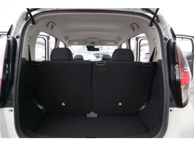 デイズハイウェイスターX 4WD　社外フルセグナビ　アラウンドビューモニター　LEDヘッドライト　シートヒーター　エマージェンシーブレーキ　車線逸脱警報機能 660