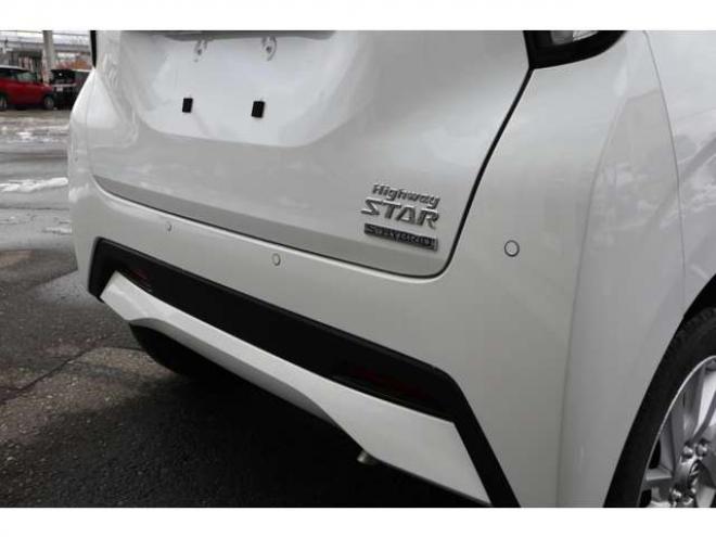 デイズハイウェイスターX 4WD　社外フルセグナビ　アラウンドビューモニター　LEDヘッドライト　シートヒーター　エマージェンシーブレーキ　車線逸脱警報機能 660