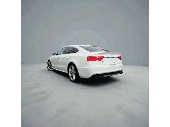 アウディS5スポーツパック 本州車寒冷地仕様 ナビTVバックカメラ 純正19インチアルミタイヤ スーパーチャージャー クルーズコントロール 車検新規2年 24ヶ月点検整備済 4WD 3000 4Dr