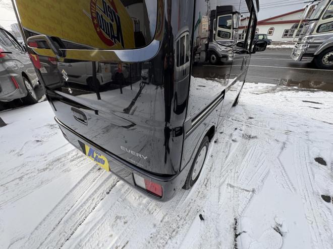 エブリィEVERY VAN 4WD JION TURBO一家に一台軽パコ　TURBO 寒冷地仕様　2検付　リアヒーター　Bluetoothフルセグナビ　キーレス　リビルトエンジン交換済　エンジンオイル交換　オイルエレメント交換　atf交換　スタットレス付 4WD 660 ５Dr