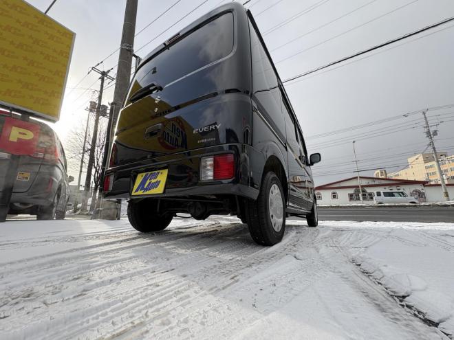 エブリィEVERY VAN 4WD JION TURBO一家に一台軽パコ　TURBO 寒冷地仕様　2検付　リアヒーター　Bluetoothフルセグナビ　キーレス　リビルトエンジン交換済　エンジンオイル交換　オイルエレメント交換　atf交換　スタットレス付 4WD 660 ５Dr