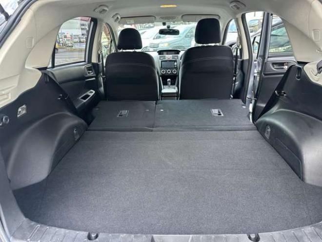 インプレッサXVハイブリッド 2.0i 4WD　ナビ　ワンセグ　アルミホイール　クルーズコントロール　ABS　横滑り防止装置　盗難防止装置　パワステ　パワーウィンドウ　スマートキー　キーレスエントリー　MTモード付　アイドリングストップ　ETC 2000