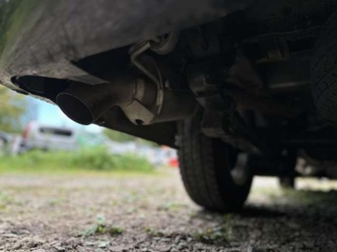 キャラバンNV350 2.5 プレミアムGX ロングボディ ディーゼルターボ 4WD　パワステ　パワーウィンドウ　純正ナビ　社外アルミ　ABS　リアヒーター　フルセグ　バックカメラ　ETC　キーレス　両側スライドドア 2500