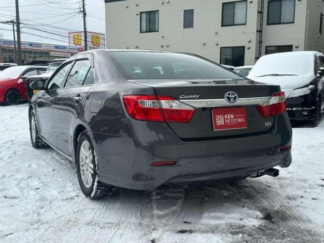 カムリハイブリッド2.5 Gパッケージ　純正アルミ　純正ナビ　ETC　ワンセグ　バックカメラ　パワステ　パワーウィンドウ　キーレスエントリー　電動シート　クルーズコントロール　横滑り防止装置　盗難防止装置 正規輸入車 2WD 2500