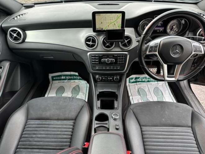 ベンツCLAクラス CLA250 4マチック 4WD　ナビ　TV　バックカメラ　アルミホイール　ディスチャージドランプ　電動シート　パワステ　パワーウィンドウ　キーレス　ETC　シートヒーター　横滑り防止装置　アイドリングストップ　クルーズコントロール 正規輸入車 2000