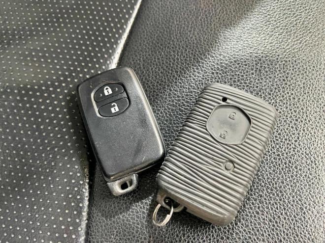 プリウス1.8Sツーリングセレクション 5年保証 スマキー ナビ Bカメ ETC 寒冷地仕様 禁煙 車検整備2年付