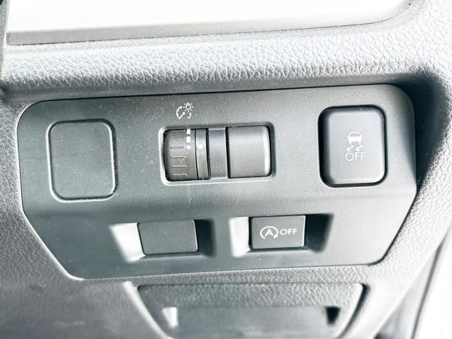 インプレッサ5ドア1.6i-L 4WD　ローンが不安な方＜優遇ローン＞本州仕入 1年保証　社外ナビ　フルセグTV