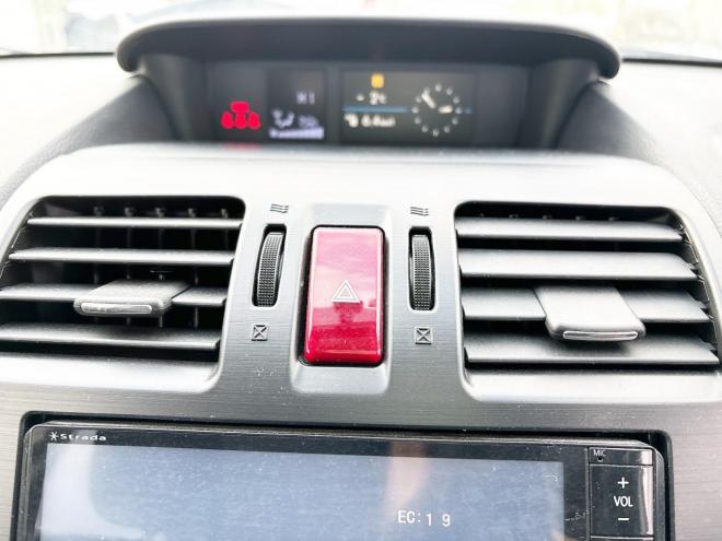 インプレッサ5ドア1.6i-L 4WD　ローンが不安な方＜優遇ローン＞本州仕入 1年保証　社外ナビ　フルセグTV