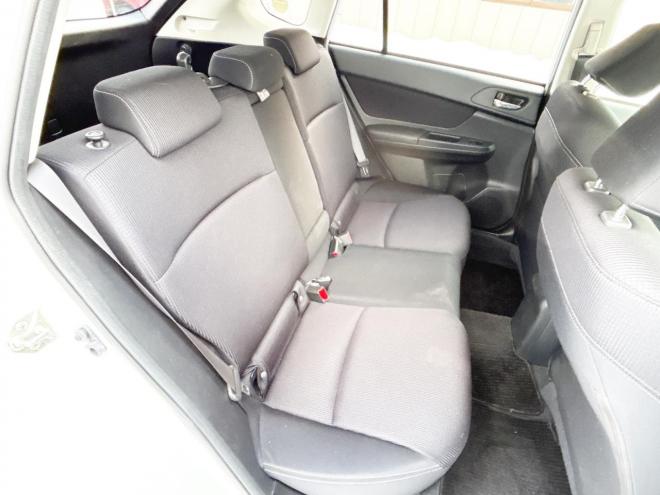 インプレッサ5ドア1.6i-L 4WD　ローンが不安な方＜優遇ローン＞本州仕入 1年保証　社外ナビ　フルセグTV