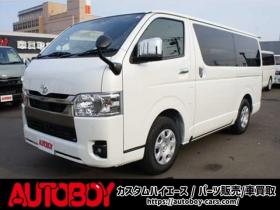 ハイエースバン　2.8 スーパーGL ダークプライム S ロングボディ ディーゼルターボ 4WD　ダークプライムS　登録済未使用車　4WD　両側パワースライドドア　デジタルインナーミラー　全方位カメラ　バックカメラ　寒冷地仕様　プッシュスタート　スマートキー　415COBRAフラットベッドキット 登録済未使用車 2800