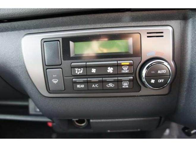 ハイエースバン2.8 スーパーGL ダークプライム S ロングボディ ディーゼルターボ 4WD　ダークプライムS　登録済未使用車　4WD　両側パワースライドドア　デジタルインナーミラー　全方位カメラ　バックカメラ　寒冷地仕様　プッシュスタート　スマートキー　415COBRAフラットベッドキット 登録済未使用車 2800