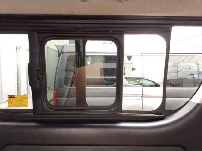 ハイエースバン3.0 スーパーGL ロング ディーゼルターボ 4WD　リアヒーター&クーラー　キーレス　ETC　電動格納ミラー　デュアルエアコン　ベッドキッド　フロントフォグランプ　clarionSDナビ(NXL13)　AUX　Bluetooth　USB　16インチAW 3000