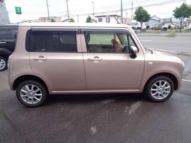 ラパンショコラ G 4WD　スマートキー　シートヒーター　ナビ　バックカメラ 660