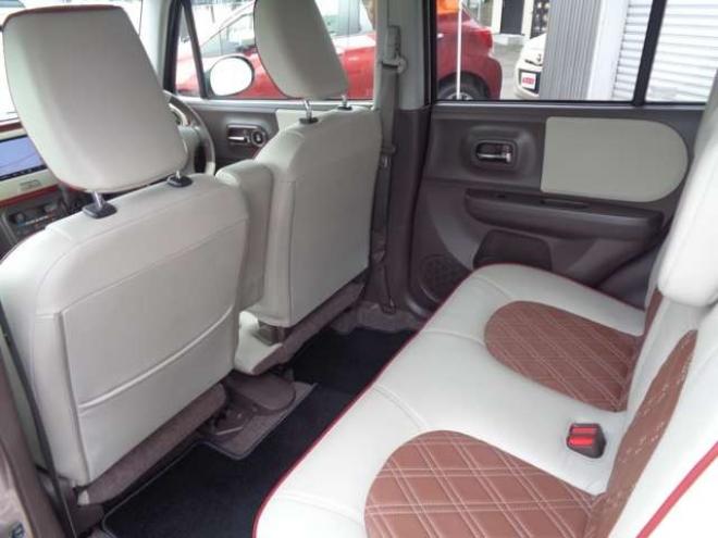 ラパンショコラ G 4WD　スマートキー　シートヒーター　ナビ　バックカメラ 660