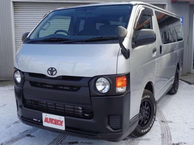 ハイエースバン2.8 DX ロング ディーゼルターボ 4WD　寒冷地仕様　415COBRA　丸目クラシックヘッドライトキット　SAFARIフロントリップスポイラー　16インチアルミ&トーヨーH30　リアヒーター　リアエアコン 2800