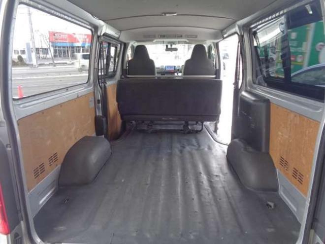 ハイエースバン2.8 DX ロング ディーゼルターボ 4WD　寒冷地仕様　415COBRA　丸目クラシックヘッドライトキット　SAFARIフロントリップスポイラー　16インチアルミ&トーヨーH30　リアヒーター　リアエアコン 2800