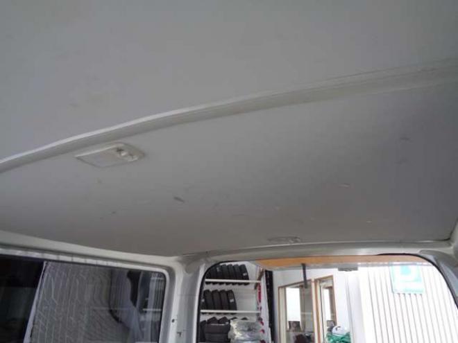 ハイエースバン2.8 DX ロング ディーゼルターボ 4WD　寒冷地仕様　415COBRA　丸目クラシックヘッドライトキット　SAFARIフロントリップスポイラー　16インチアルミ&トーヨーH30　リアヒーター　リアエアコン 2800