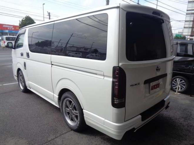 ハイエースバン3.0 スーパーGL ダークプライム ロングボディ ディーゼルターボ 4WD　ワンオーナー　令和6年タイミングベルト交換済　スマートキー　　社外ナビ　バックカメラ　フロント・サイドカメラ　バッドラッカー17インチアルミホイール　バッドフェイスボンネット 3000