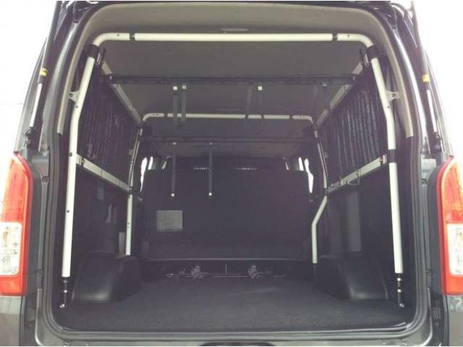 ハイエースバン2.8 スーパーGL ロング ディーゼルターボ 4WD　リアヒーター&クーラー　プッシュスタート　スマキー　ステアリングスイッチ　オートハイビーム　パノラミックビューモニター　純正ナビ　フルセグTV　ドラレコ　ETC　インナーミラー　横滑り防止　フロントフォグ 2800