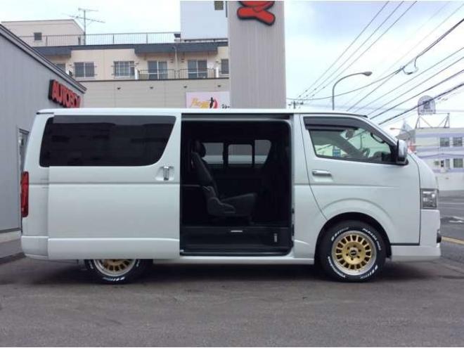 ハイエースバン2.8 スーパーGL ダークプライムII ロングボディ ディーゼルターボ 4WD　ESSEXバージョン　FスポイラーVer3&サイドライナー&リアライナー　ESSEX　ENCD17インチAW　ヨコハマPARADA17インチ　ESSEX3Dフロアマット　ハーフレザーシート　プッシュスタート　スマートキー　リアヒーター 2800