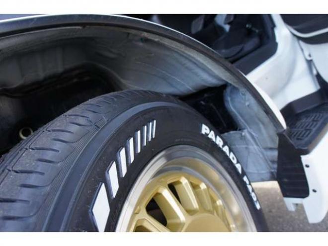 ハイエースバン2.8 スーパーGL ダークプライムII ロングボディ ディーゼルターボ 4WD　ESSEXバージョン　FスポイラーVer3&サイドライナー&リアライナー　ESSEX　ENCD17インチAW　ヨコハマPARADA17インチ　ESSEX3Dフロアマット　ハーフレザーシート　プッシュスタート　スマートキー　リアヒーター 2800