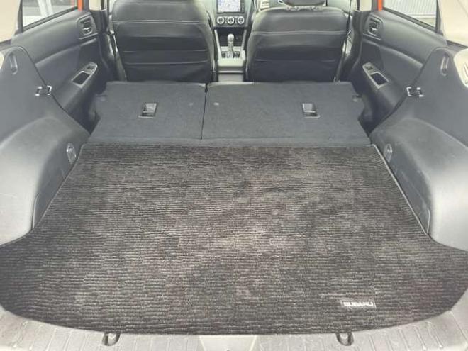 インプレッサXVハイブリッド 2.0i-L アイサイト 4WD　夏冬タイヤ付　　社外ナビTV　バックカメラ　クルコン　ETC　パワーシート　シートヒーター　ドラレコ　プッシュスタート　スターター機能付純正スマートキー　パドルシフト　Bluetooth　ワンオーナー 2000