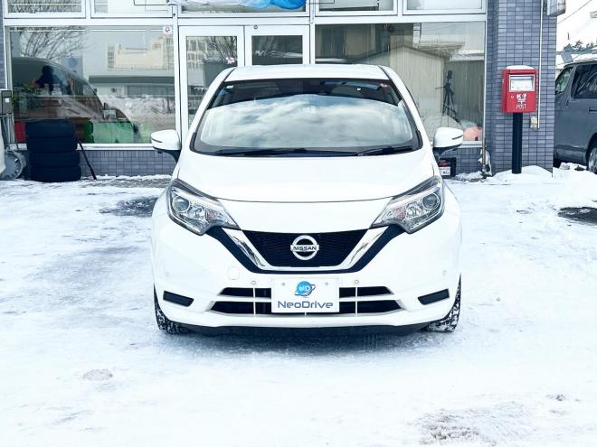 ノート1.2X FOURスマートセーフティED 4WD　ローンが不安な方＜優遇ローン＞本州仕入　寒冷地仕様　エマージェンシーブレーキ 4WD