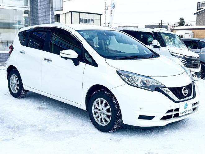 ノート1.2X FOURスマートセーフティED 4WD　ローンが不安な方＜優遇ローン＞本州仕入　寒冷地仕様　エマージェンシーブレーキ 4WD