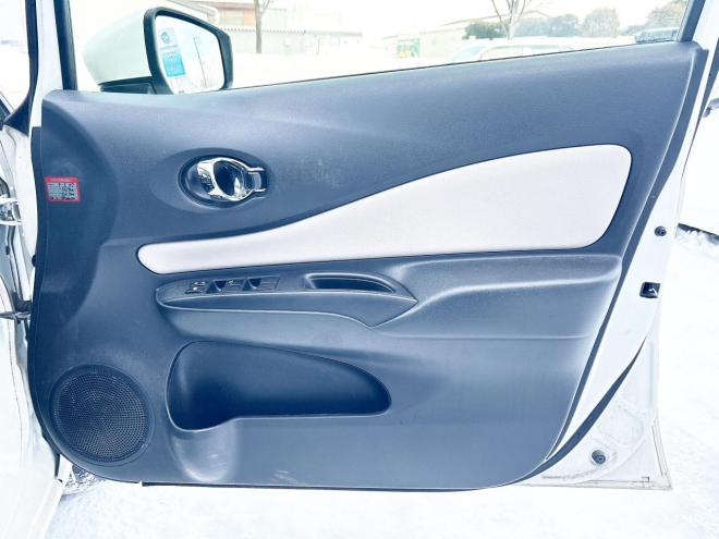 ノート1.2X FOURスマートセーフティED 4WD　ローンが不安な方＜優遇ローン＞本州仕入　寒冷地仕様　エマージェンシーブレーキ 4WD