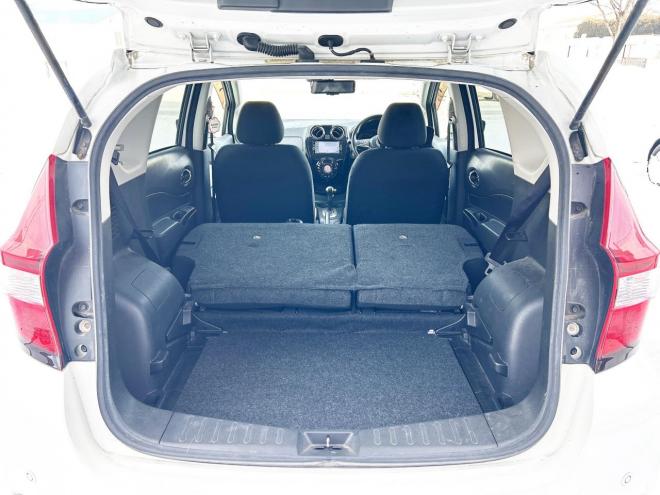 ノート1.2X FOURスマートセーフティED 4WD　ローンが不安な方＜優遇ローン＞本州仕入　寒冷地仕様　エマージェンシーブレーキ 4WD