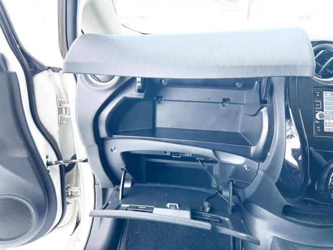 ノート1.2X FOURスマートセーフティED 4WD　ローンが不安な方＜優遇ローン＞本州仕入　寒冷地仕様　エマージェンシーブレーキ 4WD