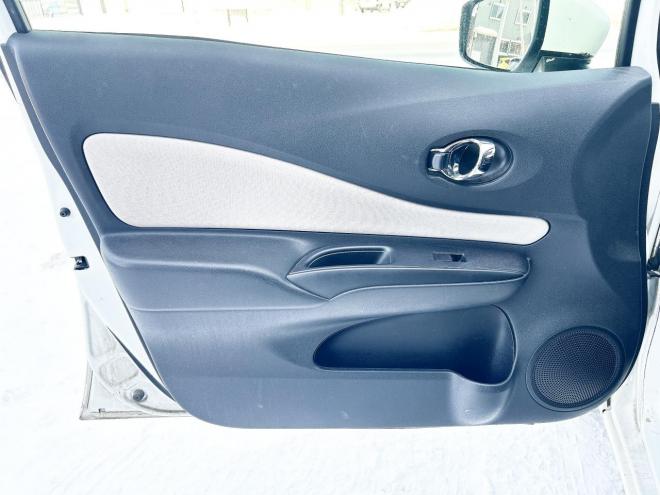 ノート1.2X FOURスマートセーフティED 4WD　ローンが不安な方＜優遇ローン＞本州仕入　寒冷地仕様　エマージェンシーブレーキ 4WD