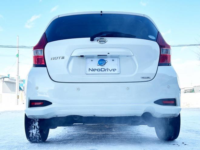 ノート1.2X FOURスマートセーフティED 4WD　ローンが不安な方＜優遇ローン＞本州仕入　寒冷地仕様　エマージェンシーブレーキ 4WD