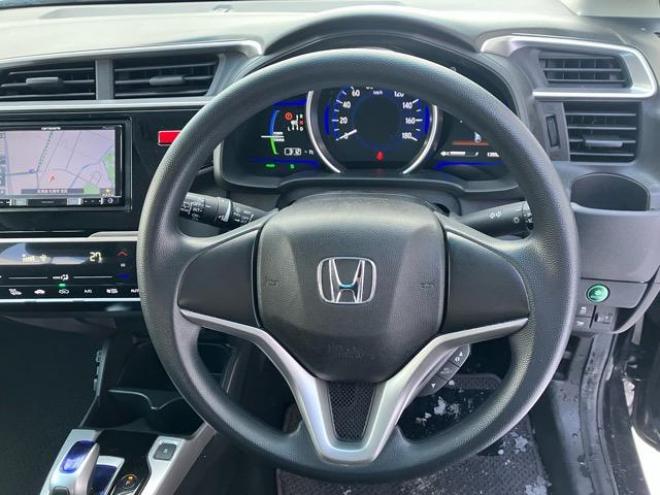 フィットハイブリッドFパッケージ 4WD 1500 5Dr