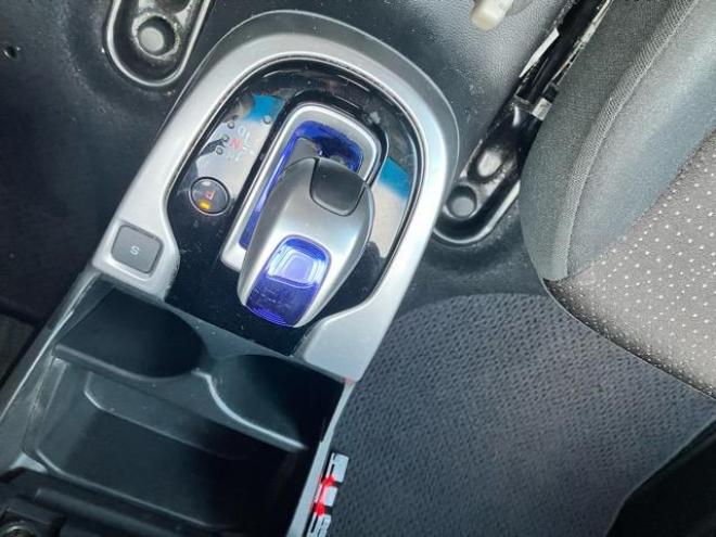 フィットハイブリッドFパッケージ 4WD 1500 5Dr