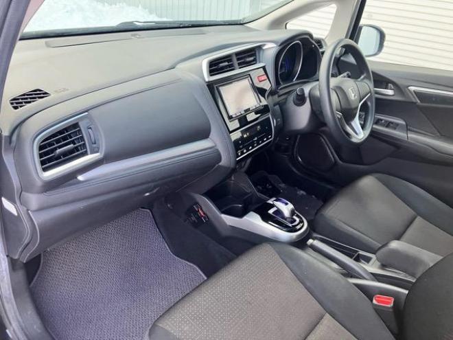 フィットハイブリッドFパッケージ 4WD 1500 5Dr