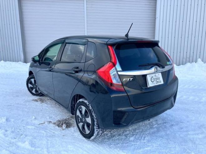 フィットハイブリッドFパッケージ 4WD 1500 5Dr