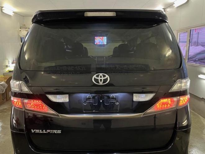 ヴェルファイア２．４Ｚ　プラチナセレクション　寒冷地仕様　禁煙車　パワーバックドア　両側パワースライドドア　ブラックレザーシートカバー　純正ＨＤＤナビ　地デジ　ＤＶＤ再生　Ｂｌｕｅｔｏｏｔｈ　リアフリップダウンモニター　ＨＩＤヘッドライト　ＥＴＣ 4WD 2400 5Dr