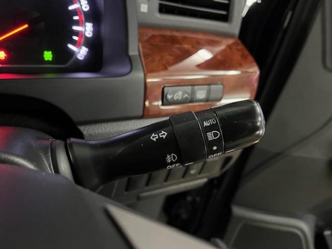 ヴェルファイア２．４Ｚ　プラチナセレクション　寒冷地仕様　禁煙車　パワーバックドア　両側パワースライドドア　ブラックレザーシートカバー　純正ＨＤＤナビ　地デジ　ＤＶＤ再生　Ｂｌｕｅｔｏｏｔｈ　リアフリップダウンモニター　ＨＩＤヘッドライト　ＥＴＣ 4WD 2400 5Dr