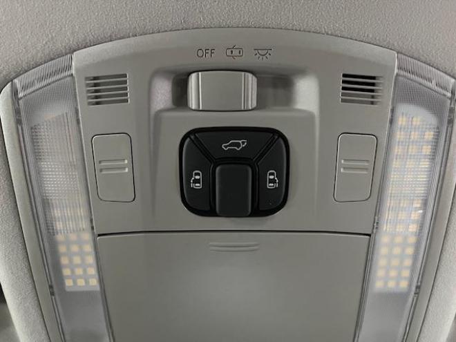 ヴェルファイア２．４Ｚ　プラチナセレクション　寒冷地仕様　禁煙車　パワーバックドア　両側パワースライドドア　ブラックレザーシートカバー　純正ＨＤＤナビ　地デジ　ＤＶＤ再生　Ｂｌｕｅｔｏｏｔｈ　リアフリップダウンモニター　ＨＩＤヘッドライト　ＥＴＣ 4WD 2400 5Dr