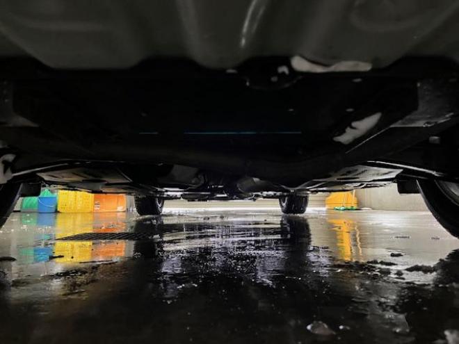 マークX２５０Ｇ　Ｆｏｕｒ　本州仕入　禁煙車　純正１６インチＡＷ　スタッドレスタイヤ付　イクリプスナビ　地デジ　バックカメラ　純正ＨＩＤヘッドライト　エコ＆スノー＆スポーツモード　横滑り防止装置　ＰＵＳＨスタート　スマートキー 4WD 2500 4Dr