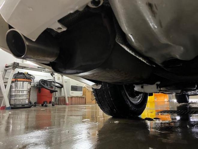 マークX２５０Ｇ　Ｆｏｕｒ　本州仕入　禁煙車　純正１６インチＡＷ　スタッドレスタイヤ付　イクリプスナビ　地デジ　バックカメラ　純正ＨＩＤヘッドライト　エコ＆スノー＆スポーツモード　横滑り防止装置　ＰＵＳＨスタート　スマートキー 4WD 2500 4Dr