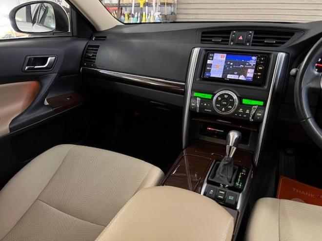 マークX２５０Ｇ　Ｆｏｕｒ　本州仕入　禁煙車　純正１６インチＡＷ　スタッドレスタイヤ付　イクリプスナビ　地デジ　バックカメラ　純正ＨＩＤヘッドライト　エコ＆スノー＆スポーツモード　横滑り防止装置　ＰＵＳＨスタート　スマートキー 4WD 2500 4Dr