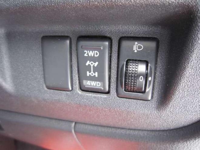 マーチ1.2 12X FOUR 4WD　切替式4WD プッシュスタート スマートキー エンジンスターター リア5面フイルム張り ルーフアンテナ 社外アルミ タイミングチェーン車 過去整備記録簿 1200