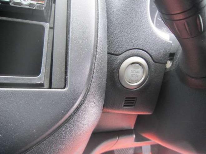 マーチ1.2 12X FOUR 4WD　切替式4WD プッシュスタート スマートキー エンジンスターター リア5面フイルム張り ルーフアンテナ 社外アルミ タイミングチェーン車 過去整備記録簿 1200