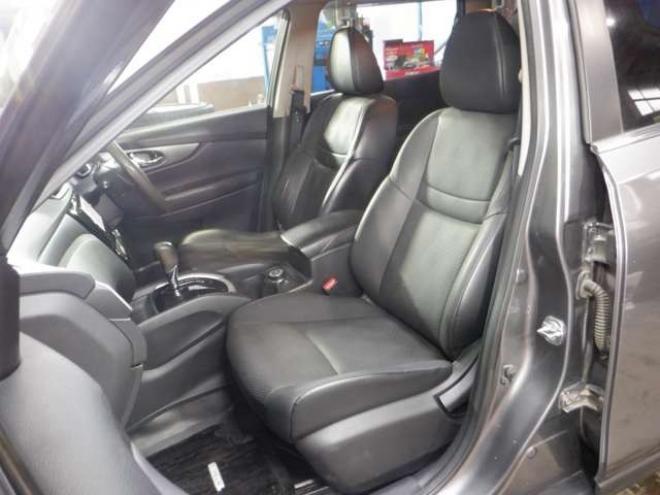 エクストレイル2.0 20S 2列車 4WD　ナビ・TV・B/T・Bカメラ・Aストップ・ライトレベライザー・ECOモード・VDC・カプロンシート・キーレス・社外AW 2000