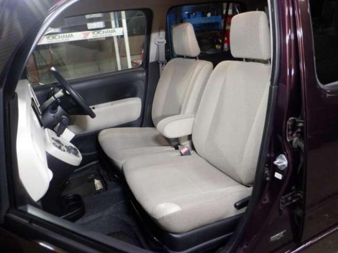 ミラココアL 4WD　ナビ・TV・B/T・Bカメラ・社外エンスタ・車検新規2年・リア修復済み・キーレスキー・エコアイイドル・ライトレベライザー・ベンチシート 660